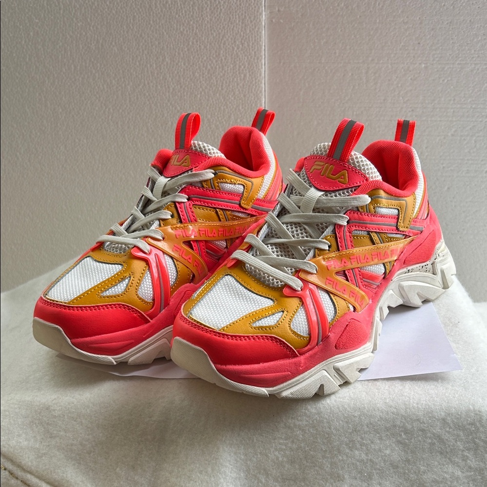 NWOT Fila Electrove 2 Gardenia Coral Yellow Chunky Sneakers